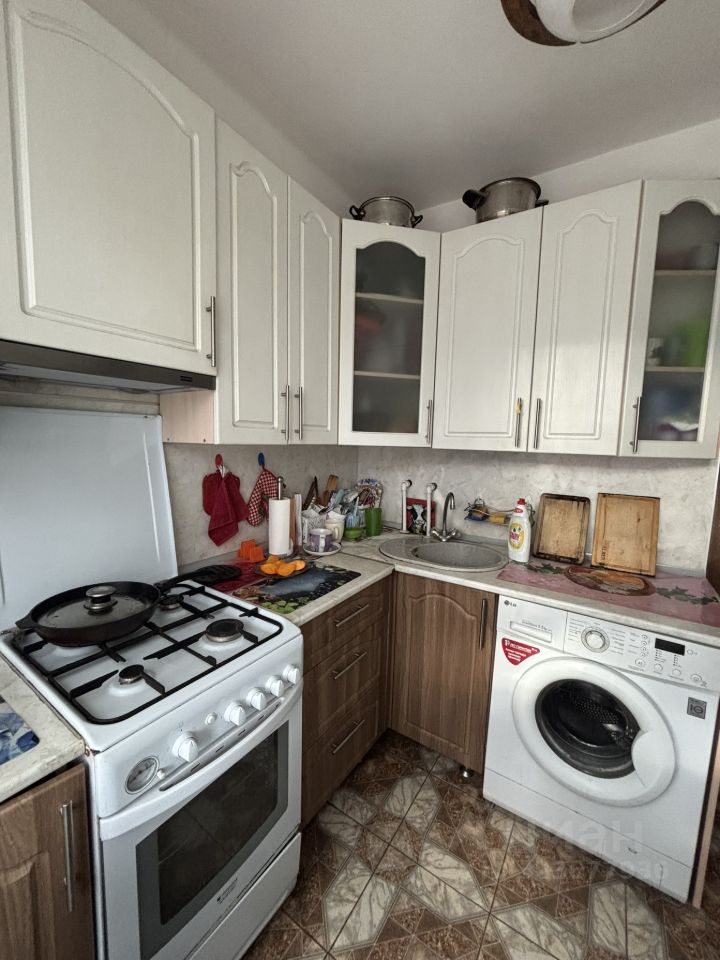 Продажа 2-комн квартиры на вторичном рынке Колпино, улица Веры Слуцкой, 40