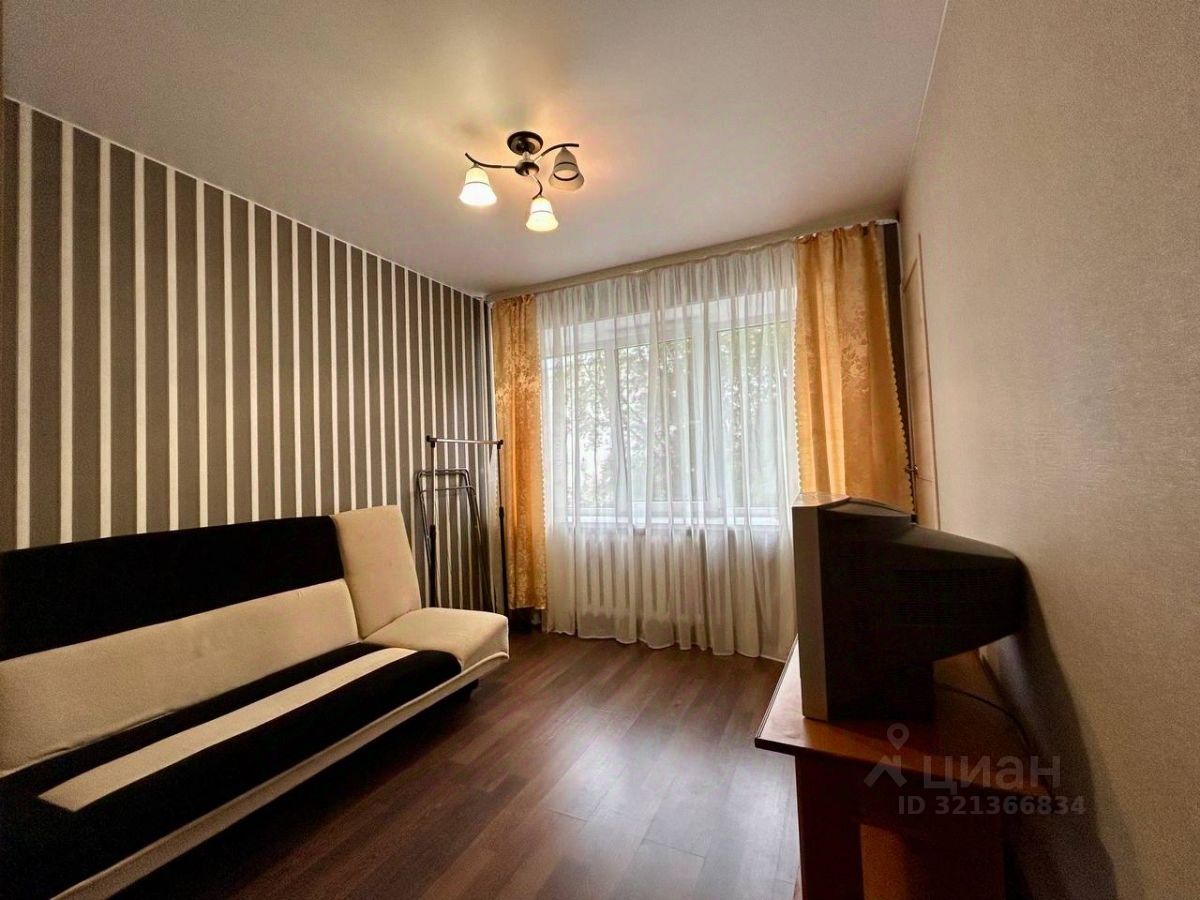 Продажа 3-комн квартиры на вторичном рынке Сестрорецк, улица Воскова, 1