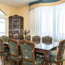 Продажа 2-комн квартиры на вторичном рынке Старокачаловская улица,  д. 4