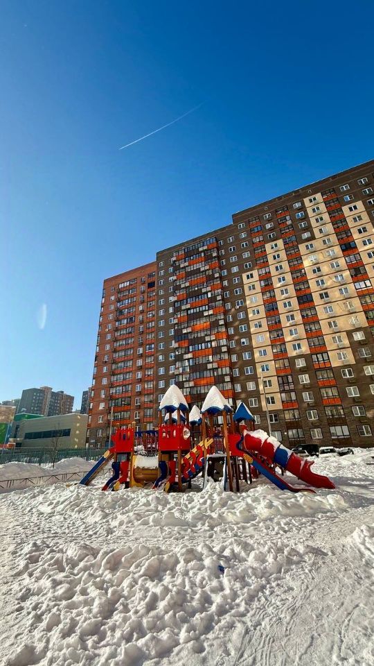 Продажа 1-комн квартиры на вторичном рынке Мирный пгт, улица Крымская, 10