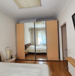 Продажа 3-комн квартиры на вторичном рынке улица Остоженка,  д. 41