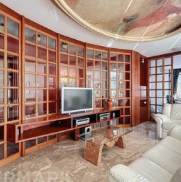 Аренда 4-комн квартиры на вторичном рынке Зубовский проезд,  д. 1