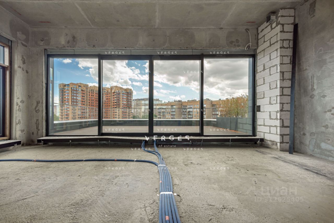 Продажа 4-комн квартиры на вторичном рынке Мосфильмовская улица, 1к7