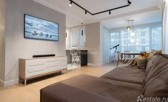 Продажа 3-комн квартиры на вторичном рынке Комендантский пр-кт