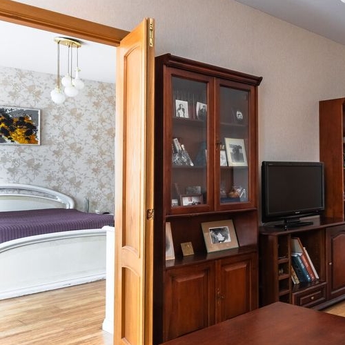 3-комн квартира Ропшинская улица, 11