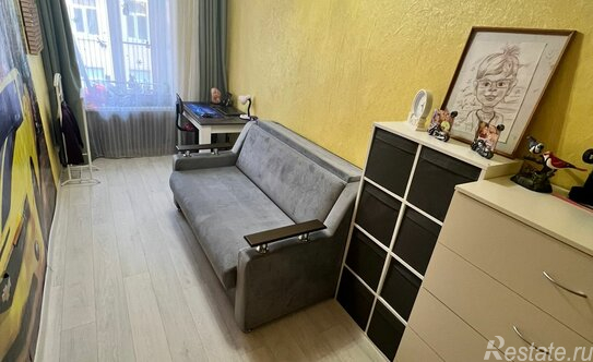 Продажа 4-комн квартиры на вторичном рынке Обводного Канала наб