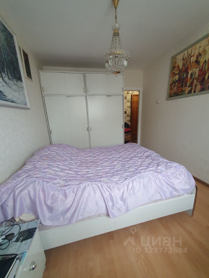 Продажа 2-комн квартиры на вторичном рынке проспект Королева, 15/30