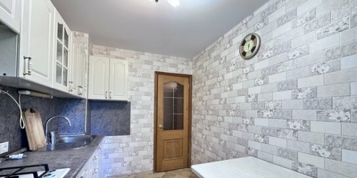 3-комн квартира улица Маршала Неделина,  д. 6