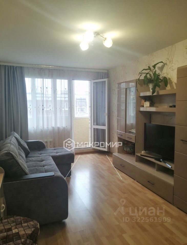 Продажа 3-комн квартиры на вторичном рынке Выборг, улица Декабриста Лунина, 1