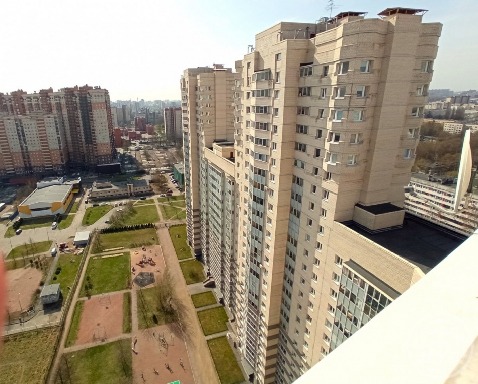 Продажа 1-комн квартиры на вторичном рынке Брянцева ул. ,  д. 7,  к. 1