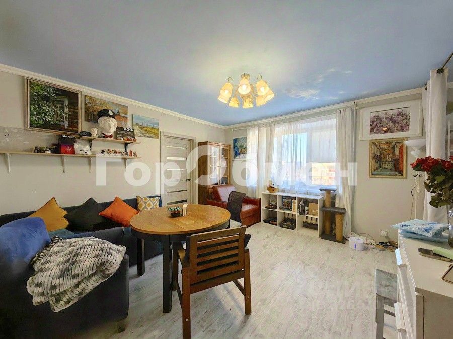 Продажа 4-комн квартиры на вторичном рынке Химки, улица Строителей, 5