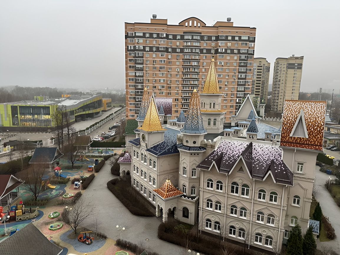 Продажа 3-комн квартиры на вторичном рынке пос. Совхоза имени Ленина, 25