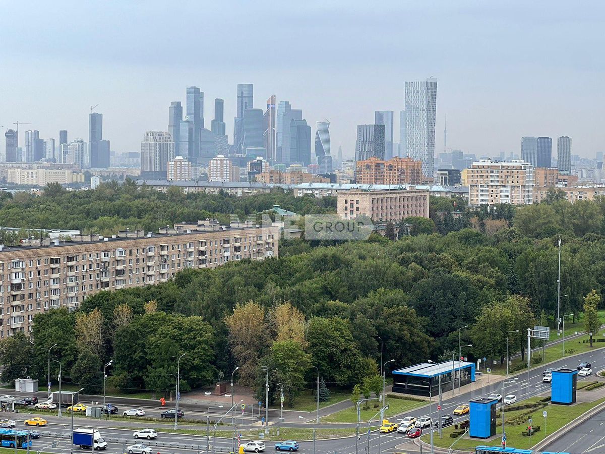 Продажа 3-комн квартиры на вторичном рынке Мичуринский проспект, 3