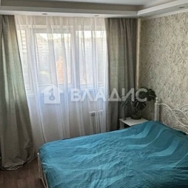 Продажа 2-комн квартиры на вторичном рынке улица Есенина,  д. 8 к1