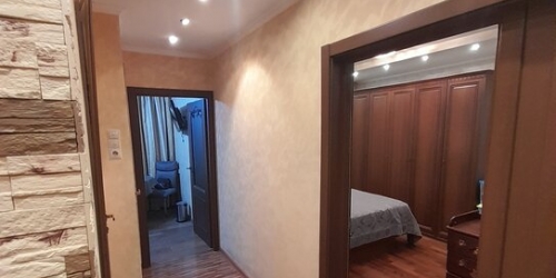 2-комн квартира Беловежская улица,  д. 57