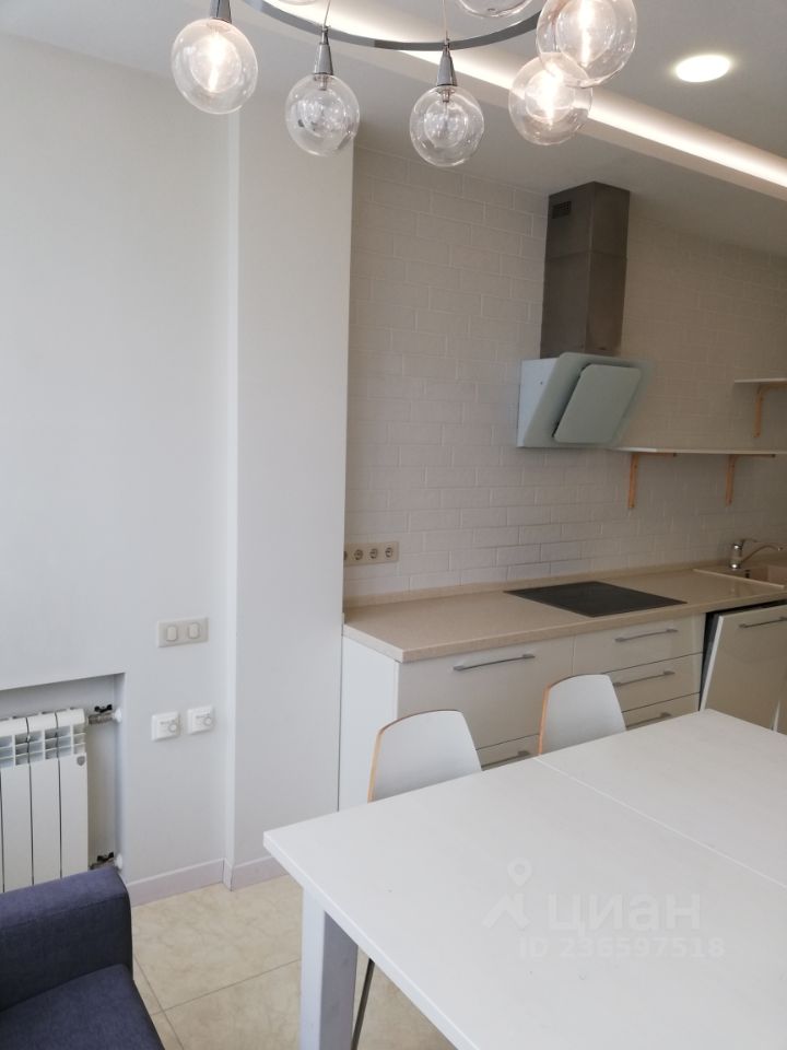 Аренда 3-комн квартиры на вторичном рынке улица Мельникова, 3к5