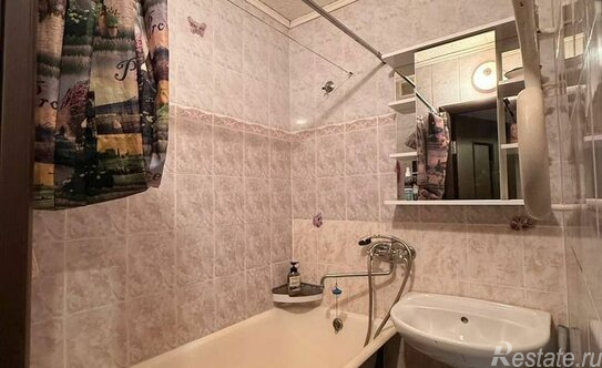 Продажа 1-комн квартиры на вторичном рынке улица Композиторов,  д. 33/5