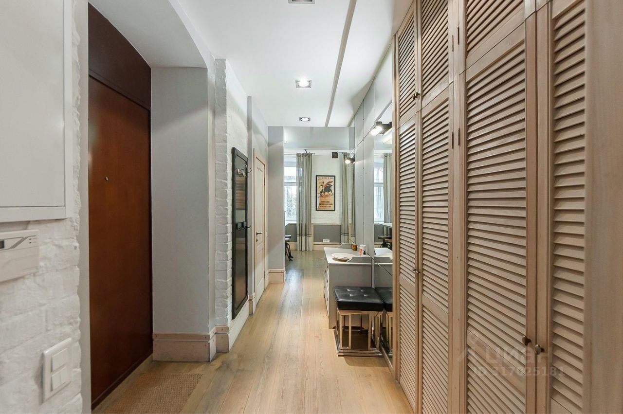 Аренда 3-комн квартиры на вторичном рынке Малая Бронная улица, 10С2