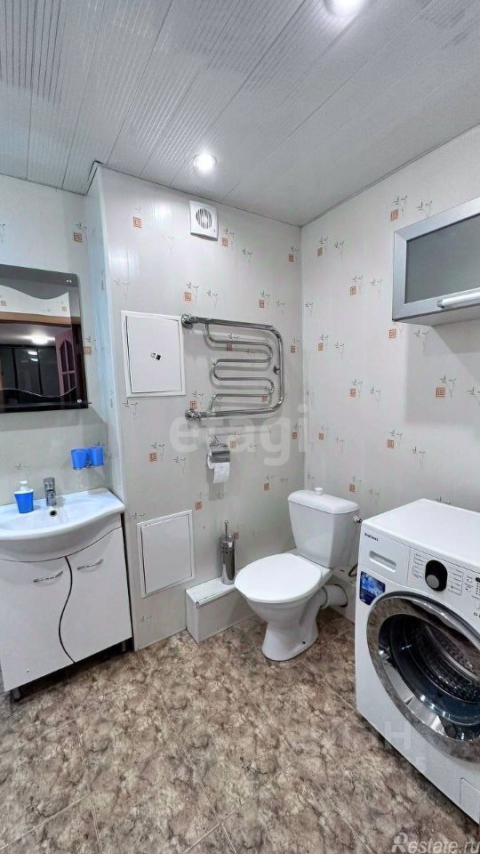 Продажа 2-комн квартиры на вторичном рынке Чехов, улица Дружбы,  д. 4