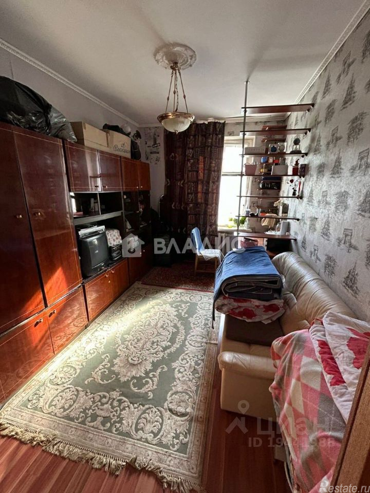 Продажа 2-комн квартиры на вторичном рынке Хуторской 2-й пер,  д. 4/13