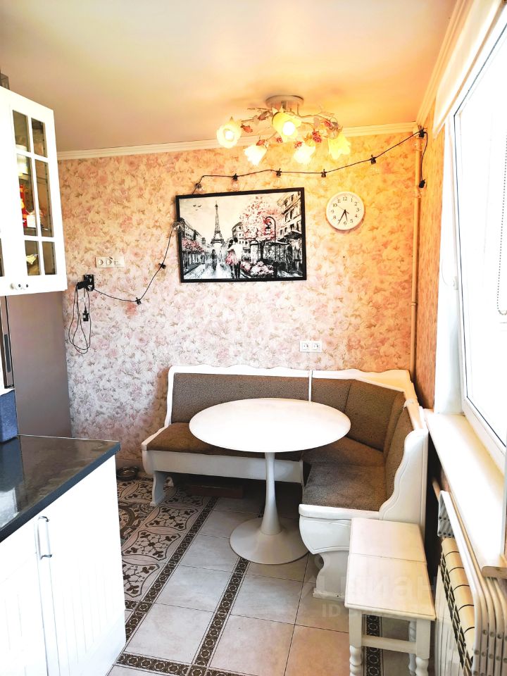 Продажа 2-комн квартиры на вторичном рынке улица Подвойского, 10