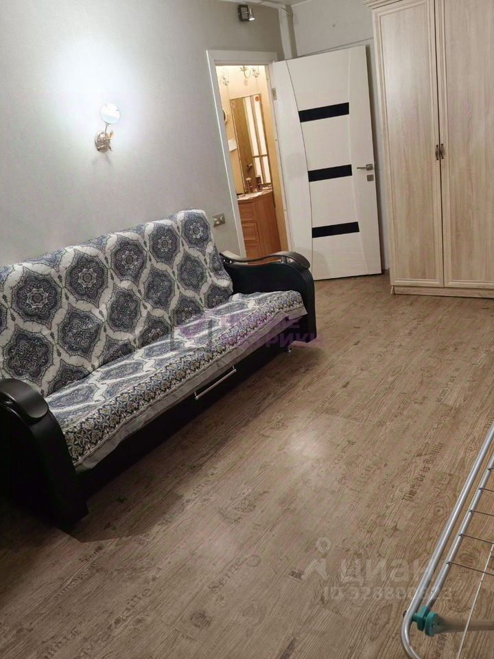 Продажа 1-комн квартиры на вторичном рынке улица Замшина, 72
