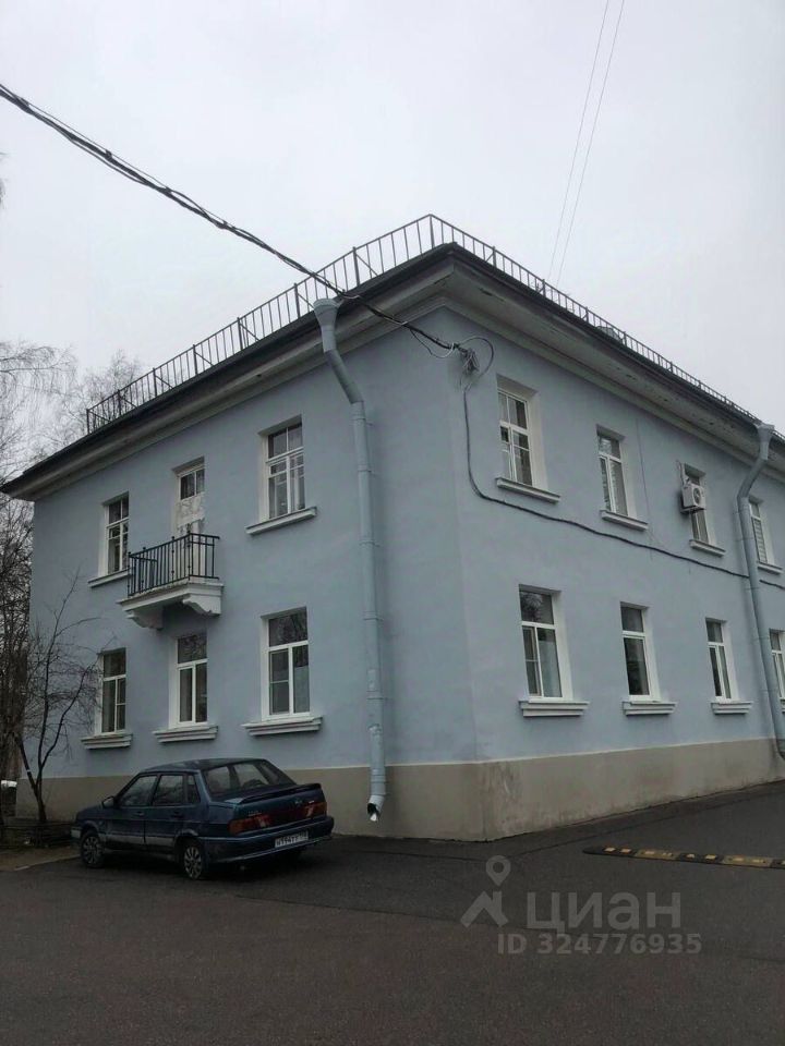 Продажа 3-комн квартиры на вторичном рынке пос. Песочный, Ленинградская улица, 69