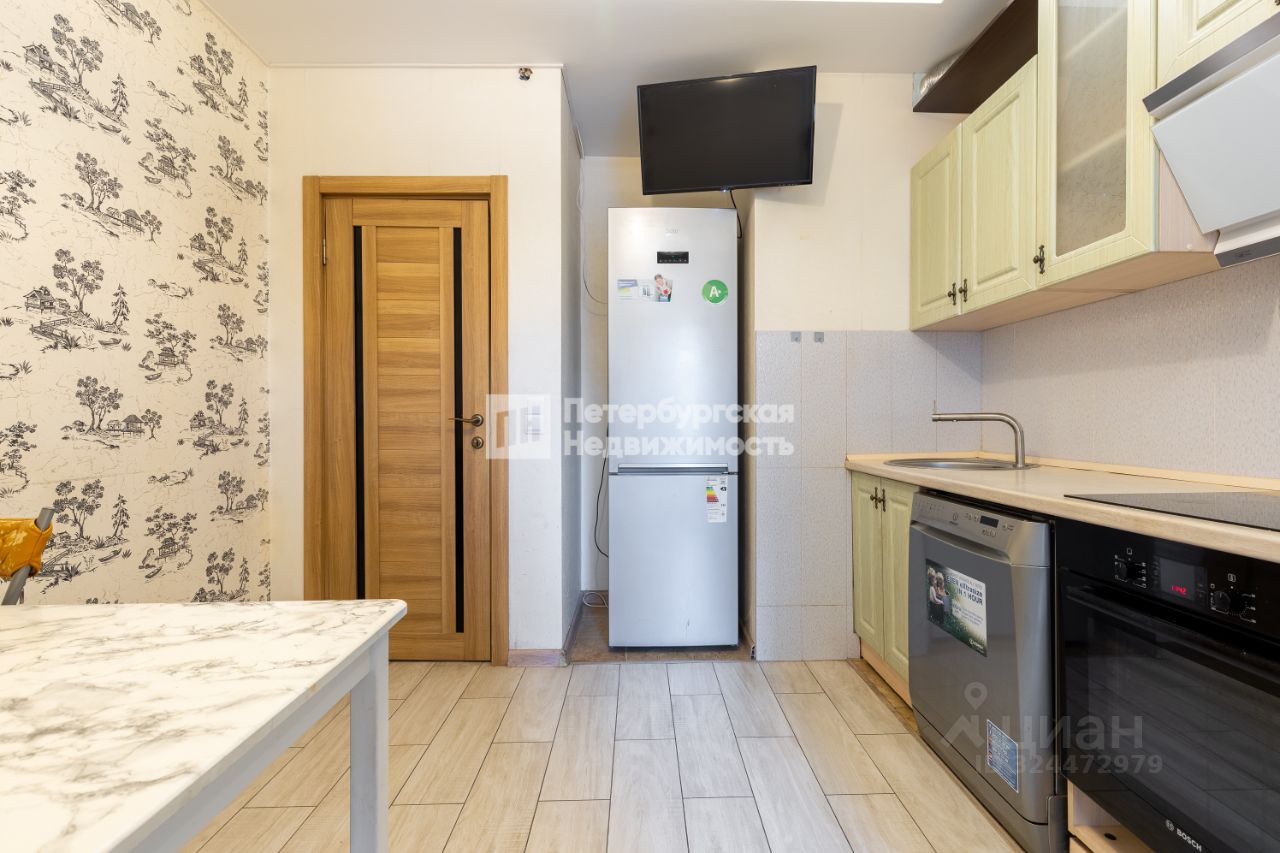 Продажа 2-комн квартиры на вторичном рынке Московский проспект, 73к5