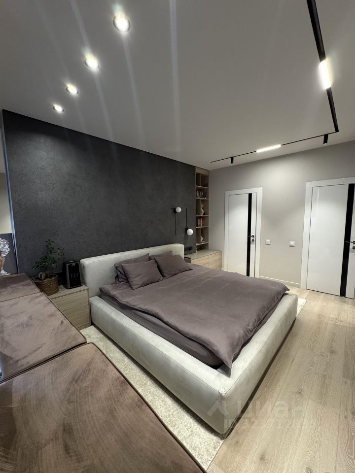 Продажа 2-комн квартиры на вторичном рынке улица Маршала Рыбалко, 2к9