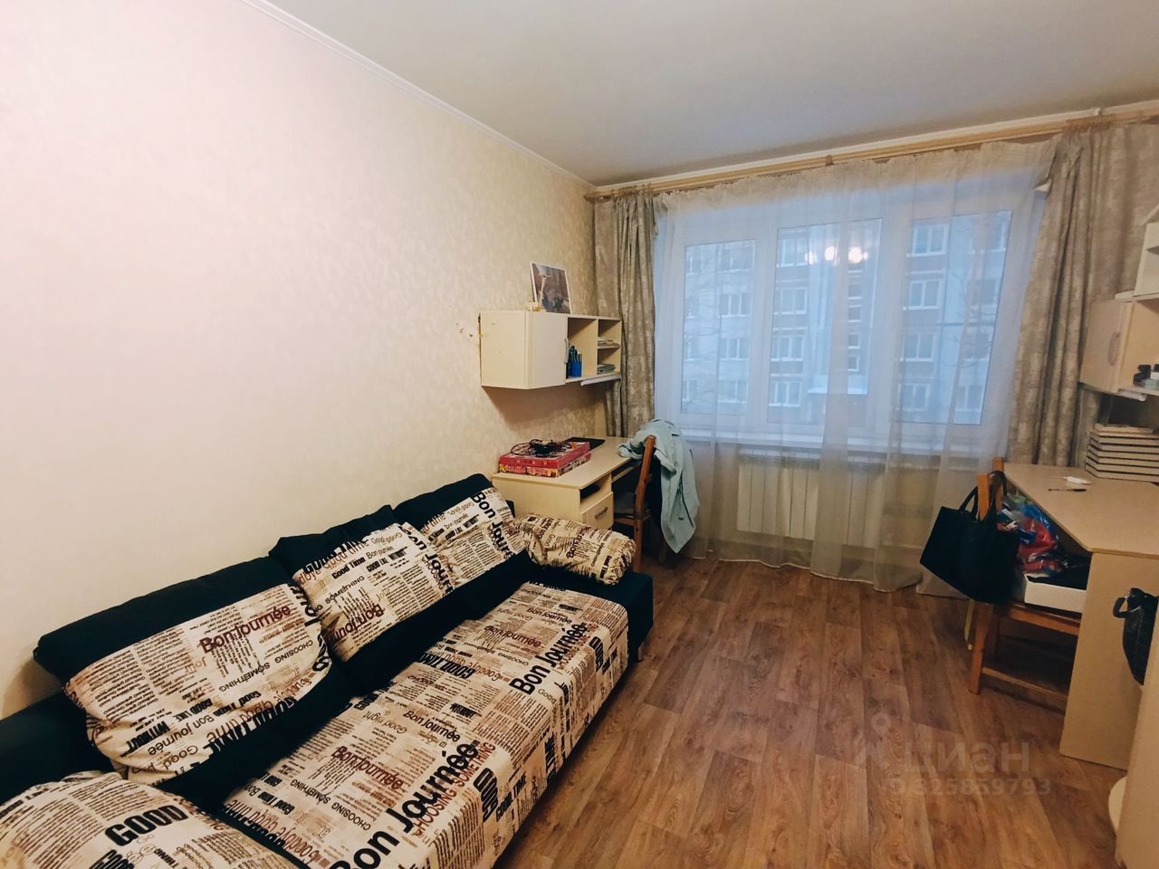 Продажа 3-комн квартиры на вторичном рынке Луга, улица Победы, 12