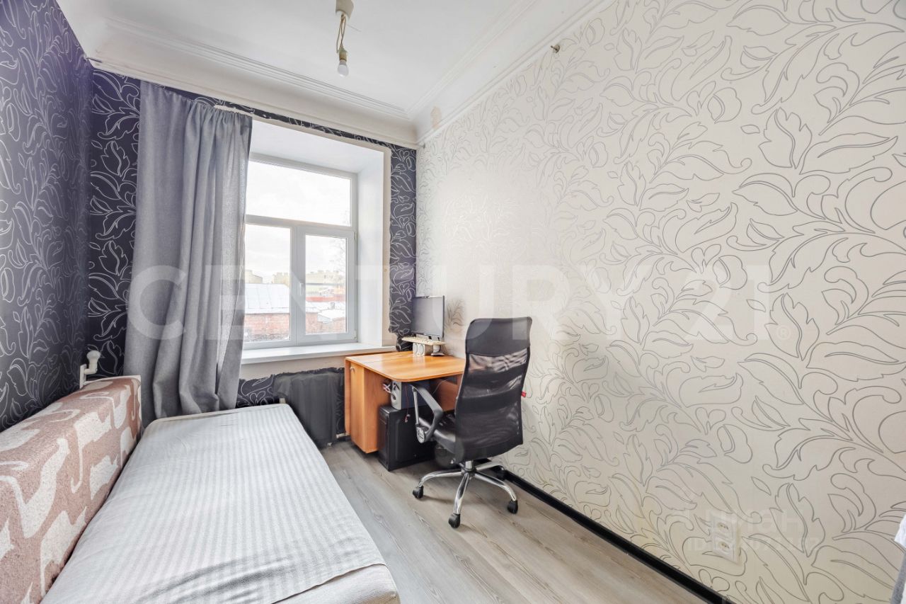 Продажа 4-комн квартиры на вторичном рынке улица Черняховского, 27