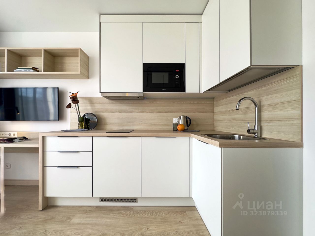 Продажа студии Социалистическая улица, 21