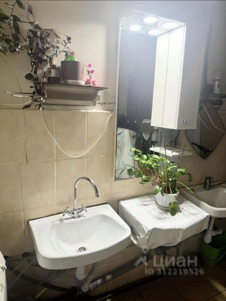 Продажа комнаты Большеохтинский проспект, 22к1