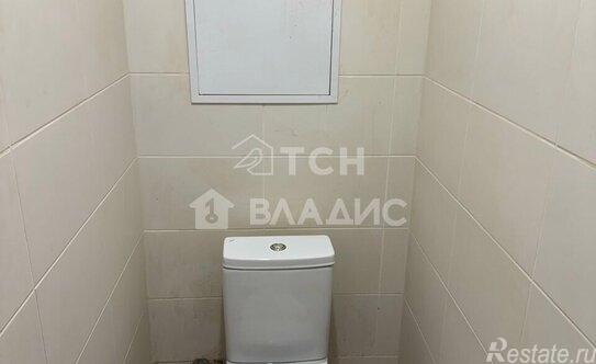 Продажа 2-комн квартиры на вторичном рынке Изумрудная улица,  д. 44/2