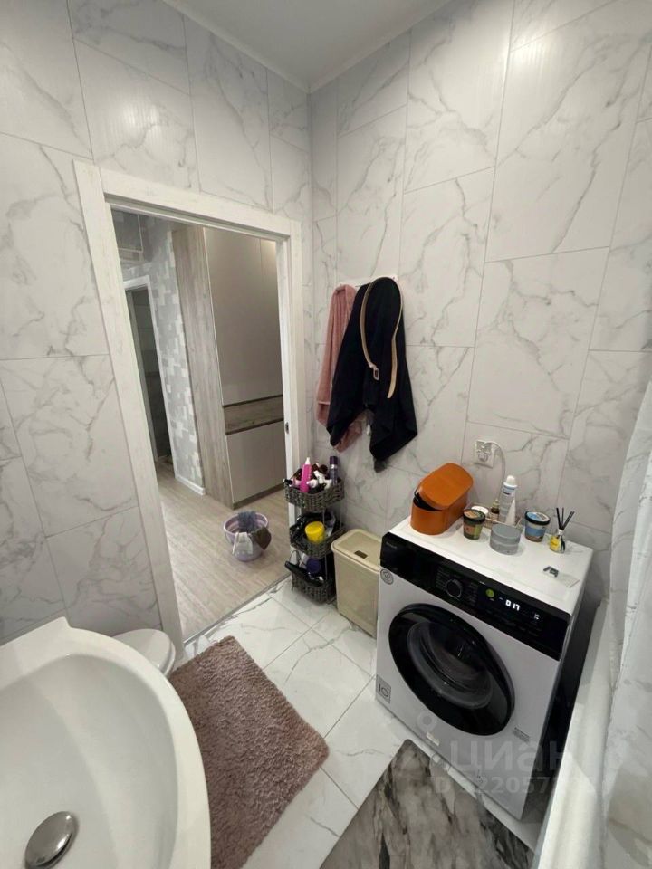 Продажа 3-комн квартиры на вторичном рынке улица Харлампиева, 50к1