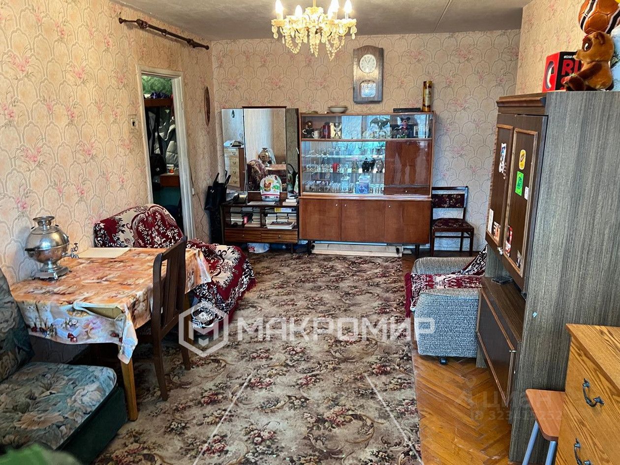 Продажа 3-комн квартиры на вторичном рынке Пушкин, Артиллерийская улица, 4