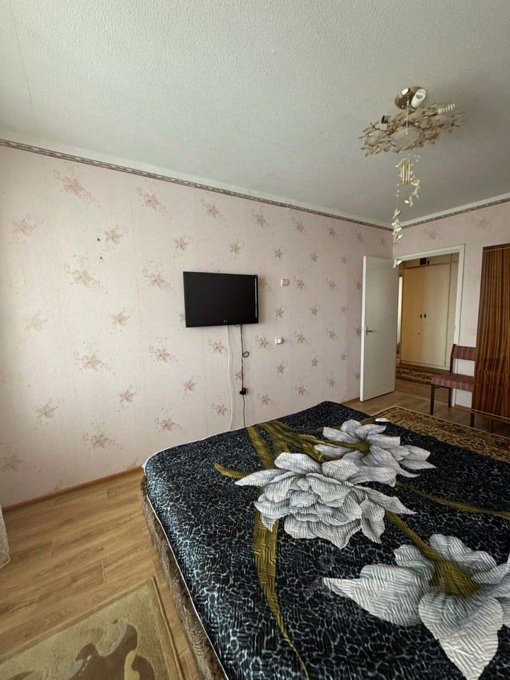 Продажа 3-комн квартиры на вторичном рынке пос. Житково, улица Центральная, 33