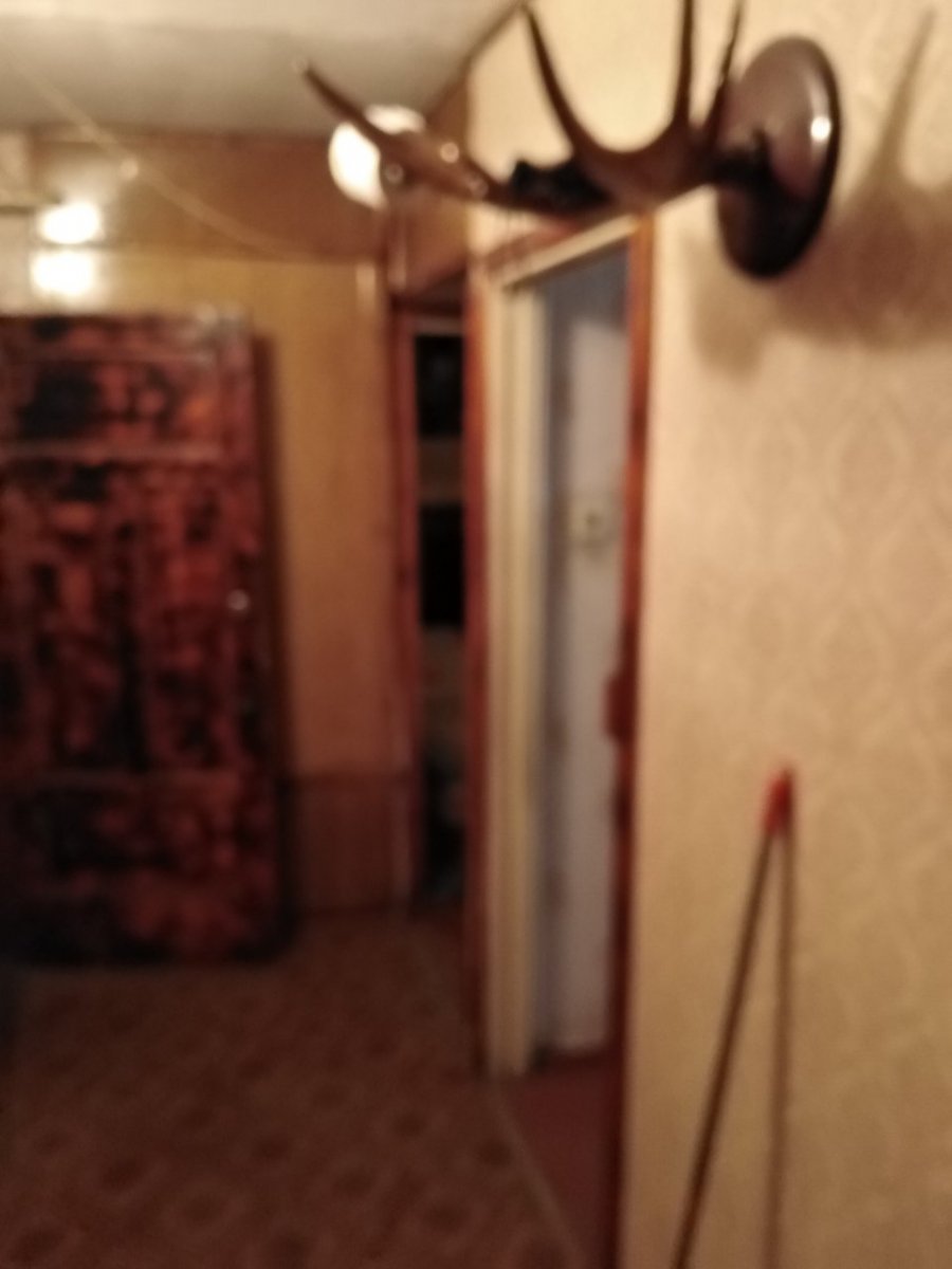 Продажа 3-комн квартиры на вторичном рынке Ломоносов г., Александровская ул. ,  д. 31