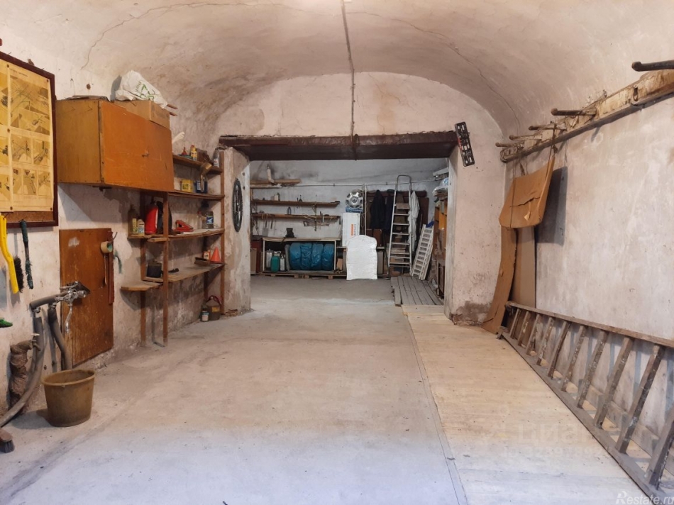 Аренда гаража Вознесенский проспект,  д. 2