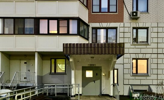 Продажа 2-комн квартиры на вторичном рынке Домодедово, улица Творчества,  д. 7