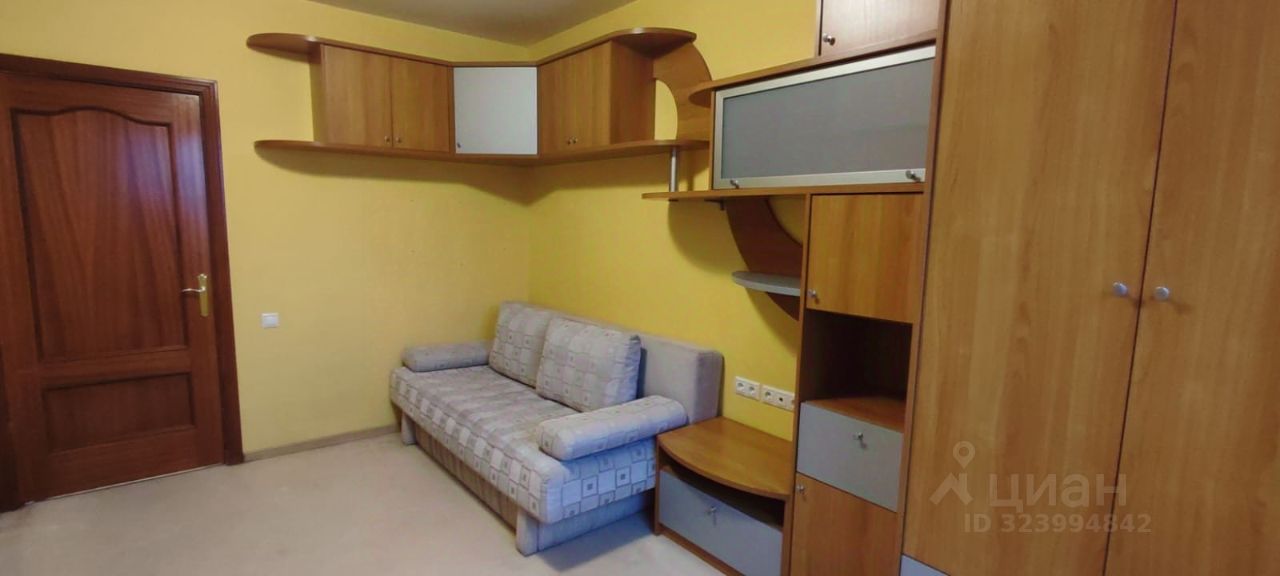 Аренда 2-комн квартиры на вторичном рынке Луганская улица,  д. 1