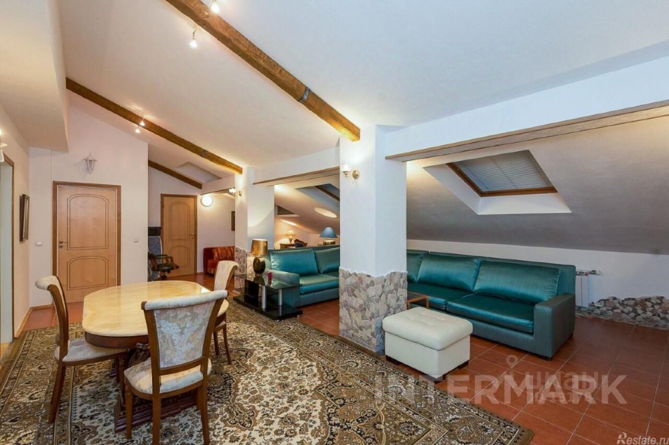 Аренда 3-комн квартиры на вторичном рынке площадь Борьбы,  д. 15