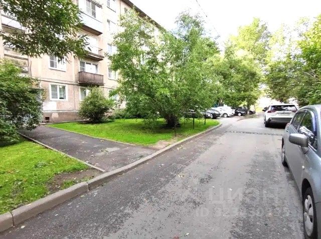 Продажа 3-комн квартиры на вторичном рынке Полюстровский проспект, 33к1