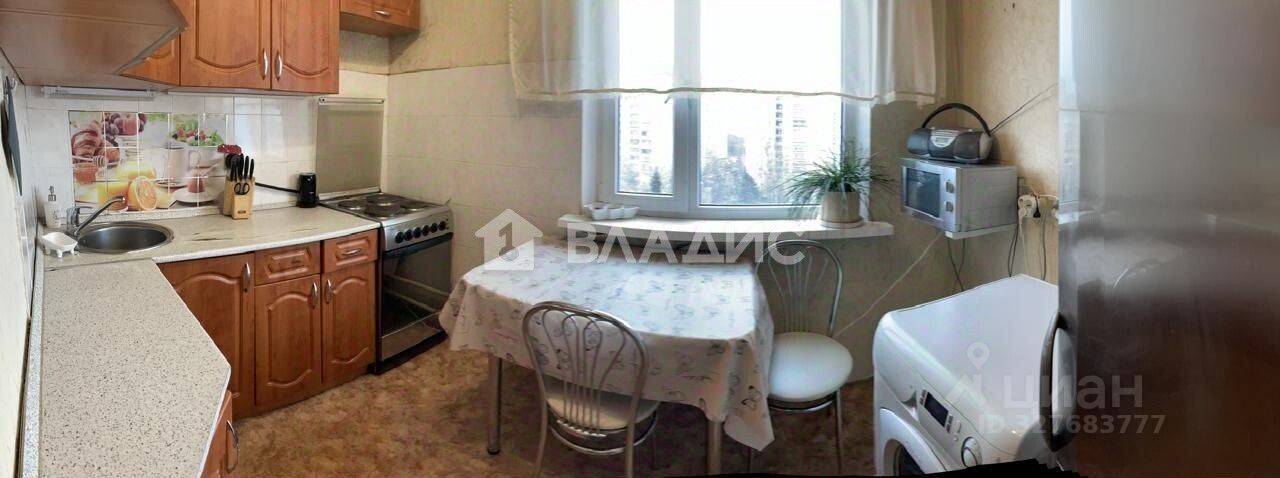 Продажа 3-комн квартиры на вторичном рынке Одинцово, улица Маковского, 10