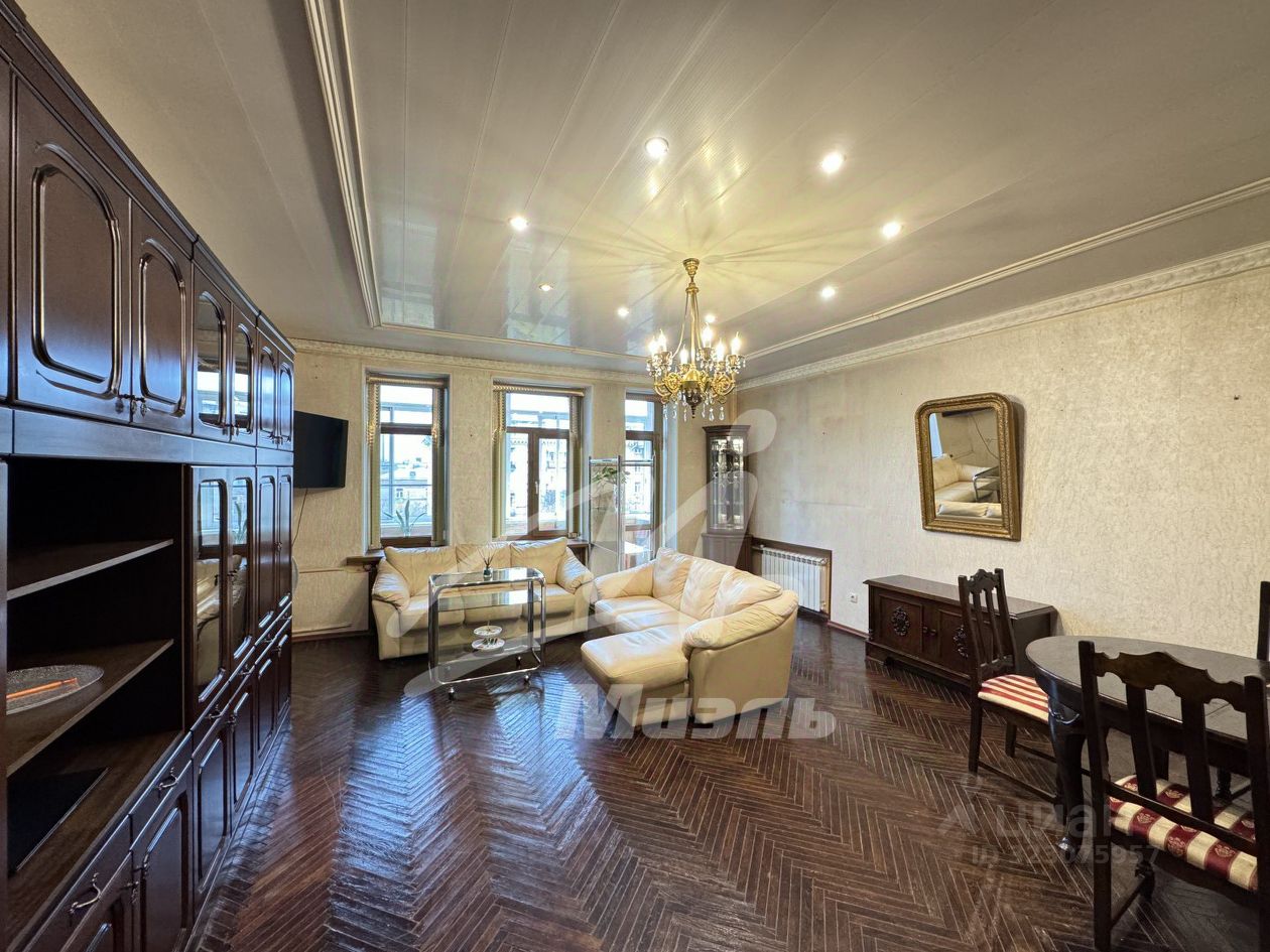 Продажа 3-комн квартиры на вторичном рынке Большая Филевская улица, 21к2