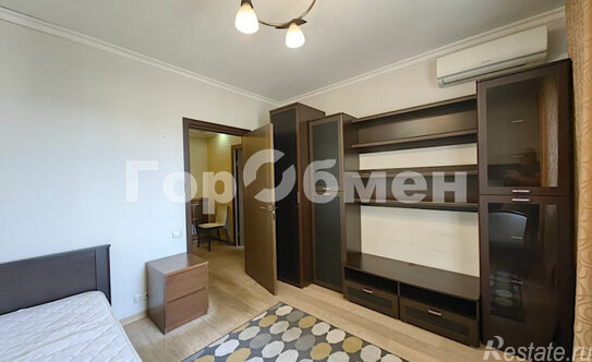 Продажа 3-комн квартиры на вторичном рынке Новороссийская улица,  д. 32