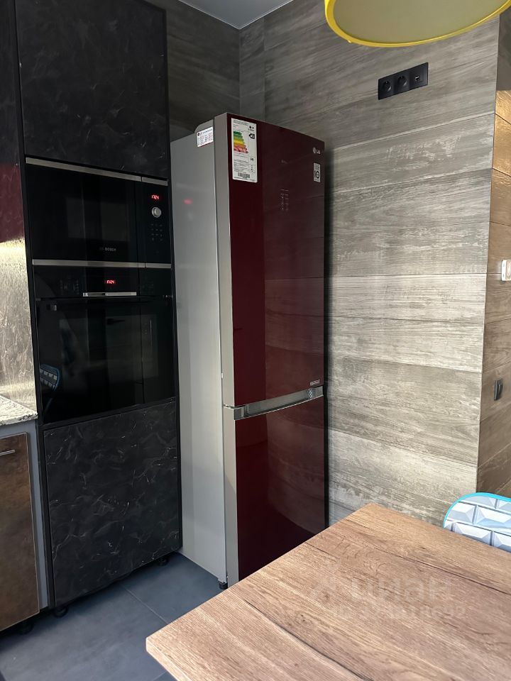 Продажа 3-комн квартиры на вторичном рынке улица Костикова, 5