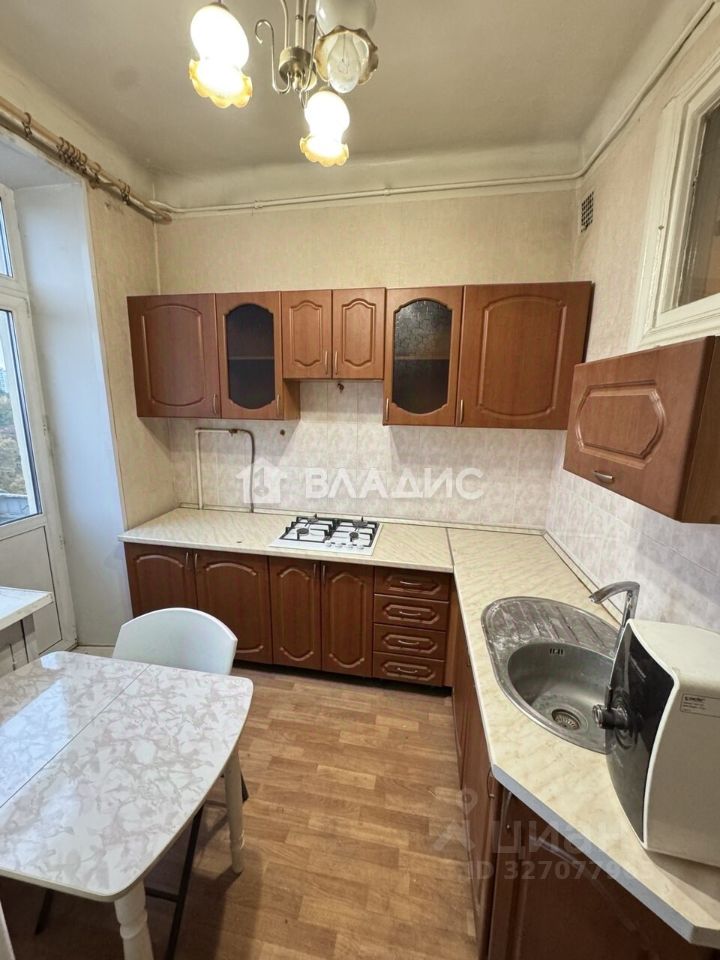Продажа 2-комн квартиры на вторичном рынке улица Маршала Василевского, 15