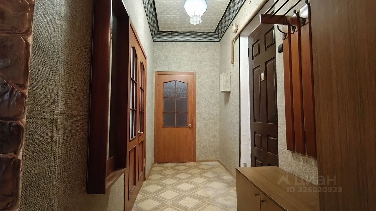 Продажа 2-комн квартиры на вторичном рынке Пикалево г., улица Строительная, 36