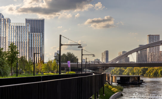 Продажа 3-комн квартиры на вторичном рынке Береговой проезд,  д. 2,  к. 17